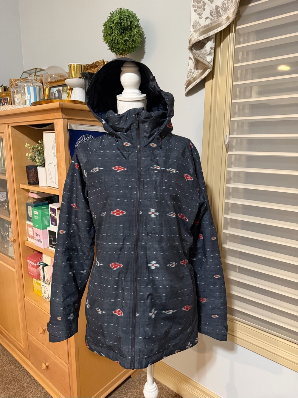 EUC Burton Women’s 2L Embark Hooded Patterned Navy Winter Ski Snowboard Jacket